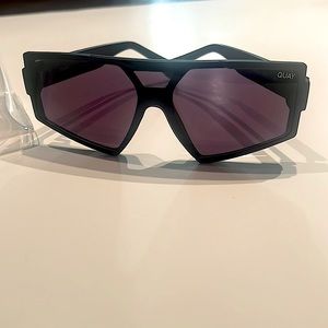 QUAY SPACE AGE SUNGLASSES